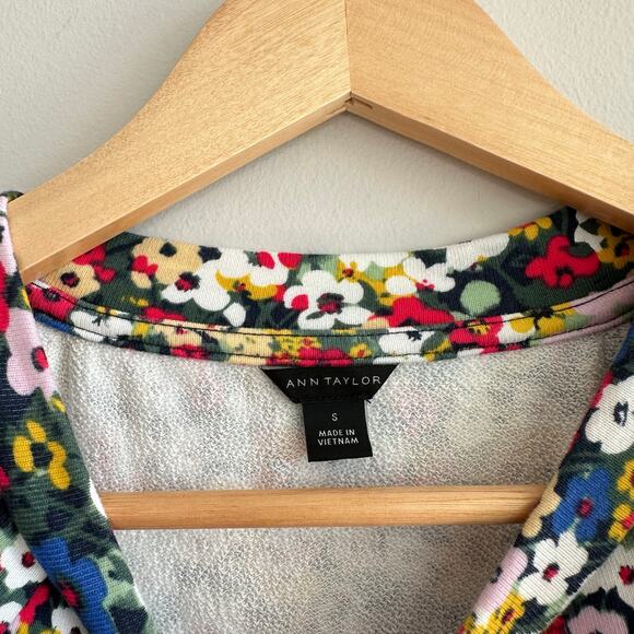 Ann Taylor Floral Eyelet Cuff Shift Dress S - Picture 5 of 8